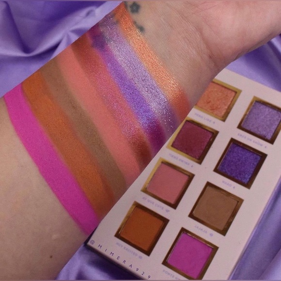 ✅Alamar Spamglish eyeshadow palette set.